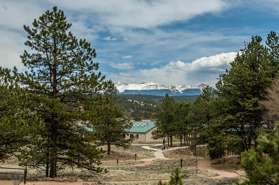 fossilbeds behind visitor center